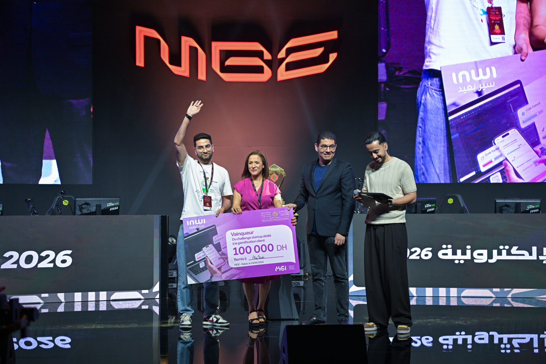 Elmehdi Dair receiving the INWI Challenge award